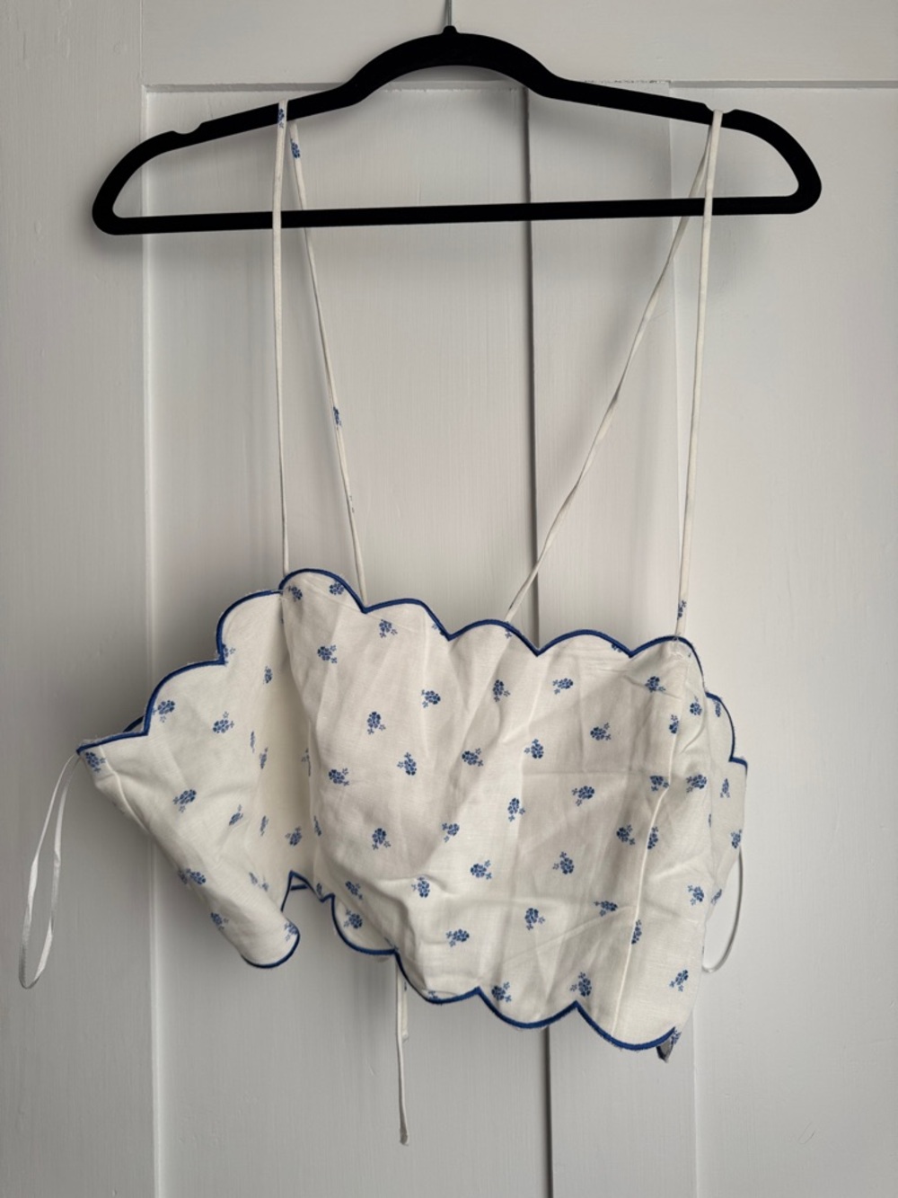 H&M White Crop Top with Blue Floral Print